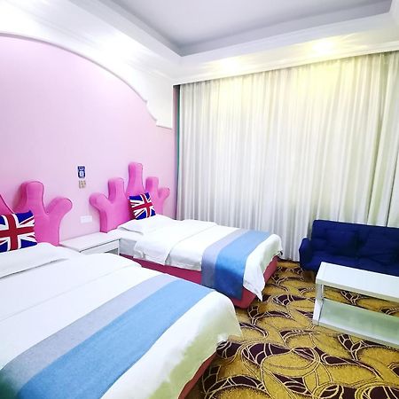 Emeishan Moon Bay Hotel Exterior photo